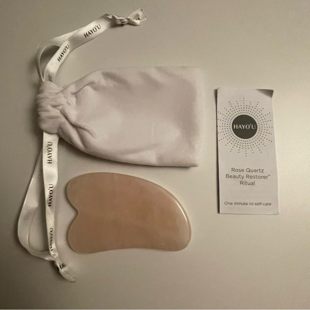 Hayo'u Beauty Restorer Rose Quartz Tool